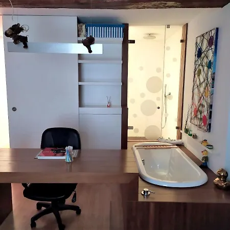 With One Bedroom In Bilbo With Wifi Apartman